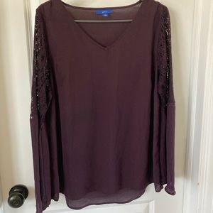 Burgundy blouse with lace sleeve detail